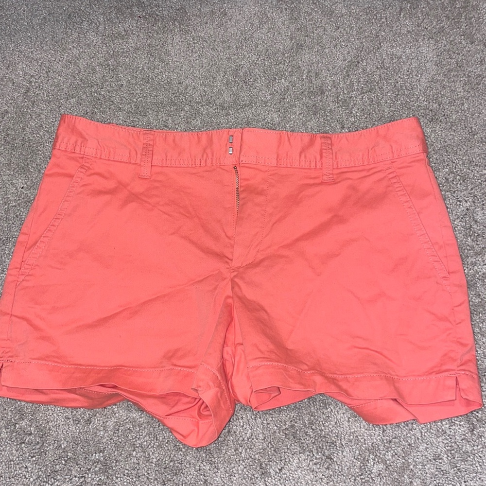 NWOT Gap size 8 coral shorts.